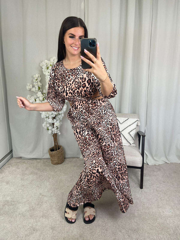 Robe Féline