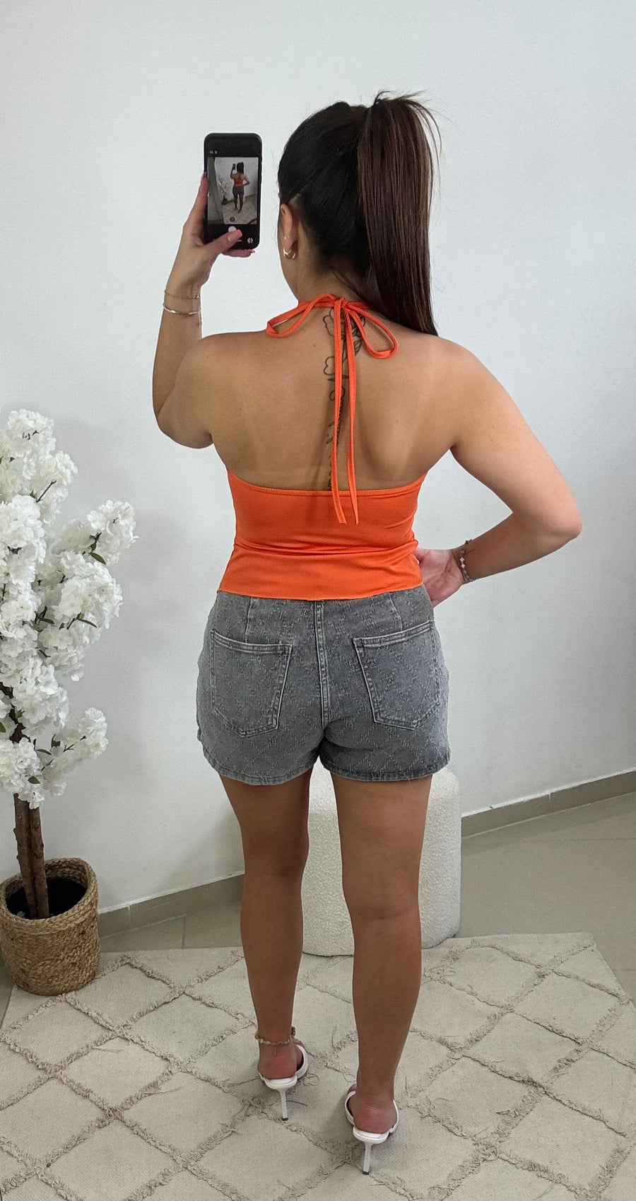 Haut Lola