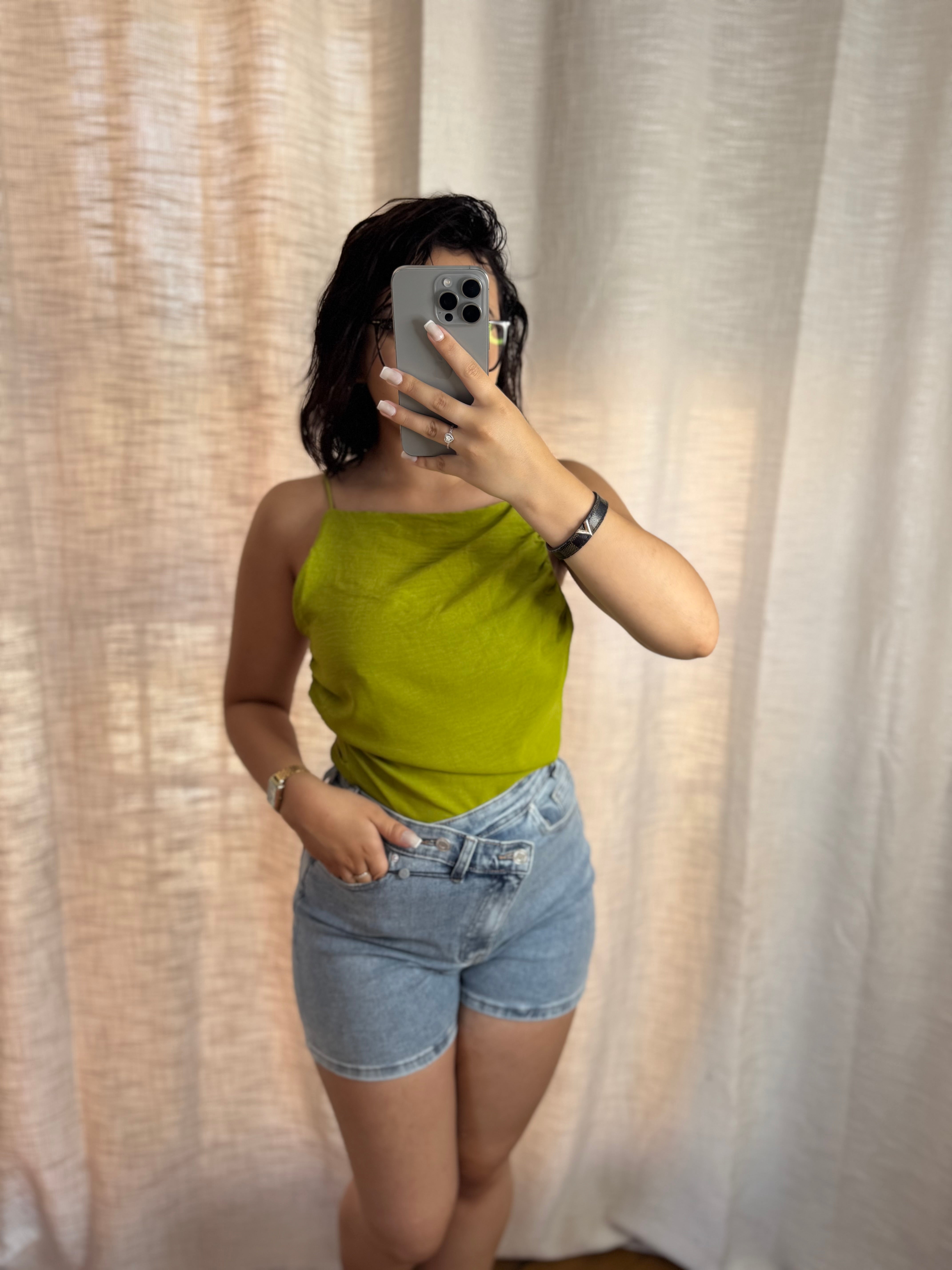 Short Asymétrique