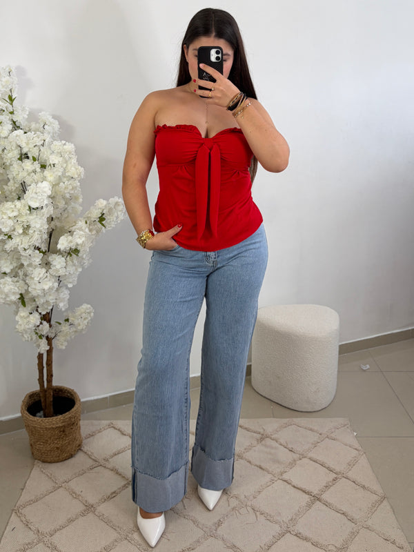 Jeans bleu retroussé