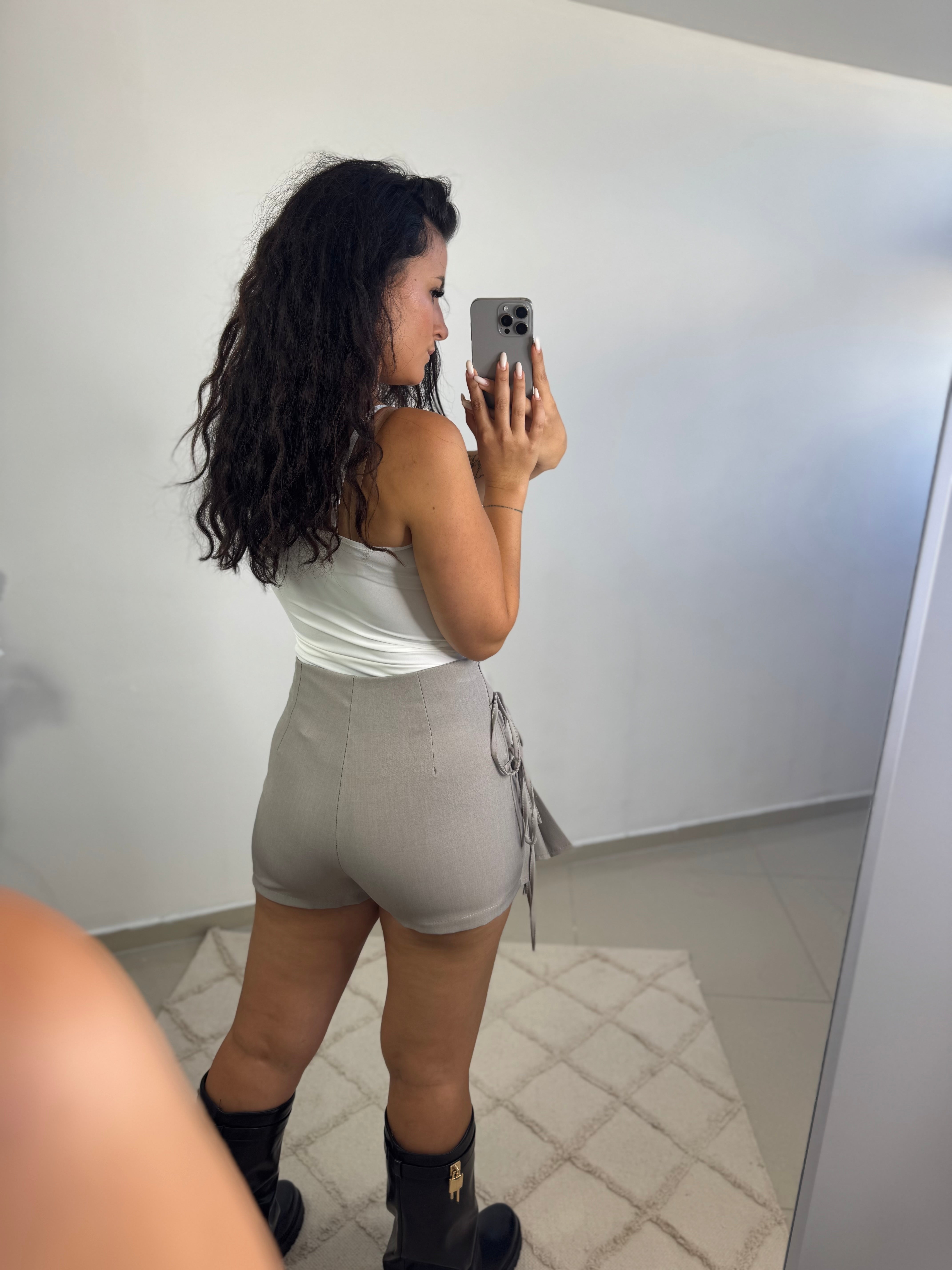 Jupe short lacets